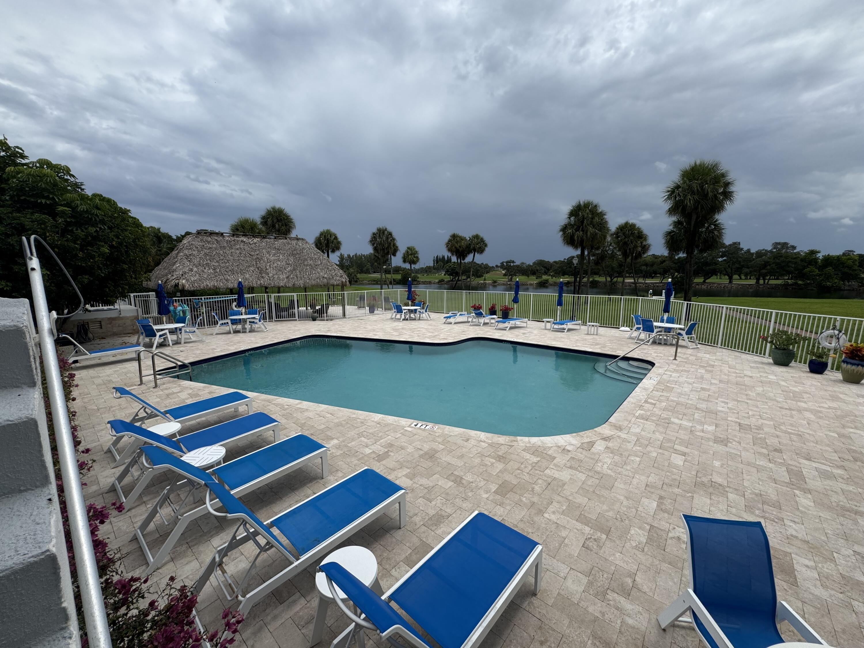 336 Golfview Road, Unit 706 North Palm Beach, FL 33408 - Photo 7 of 41 IMG_9035