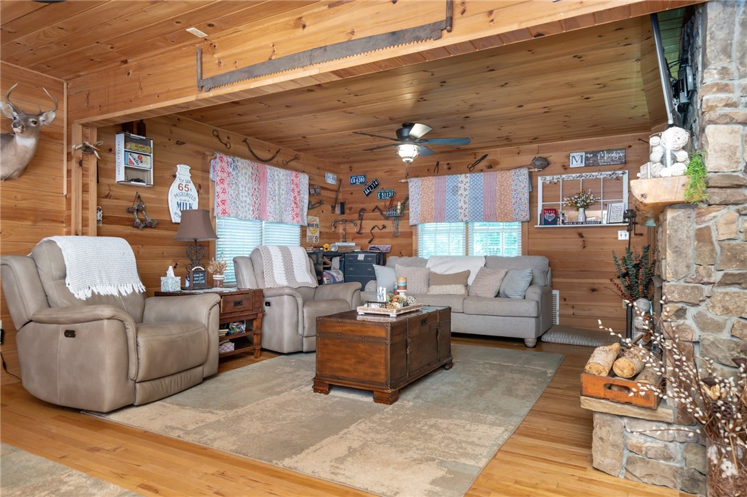 330 Holly Springs School Road Pickens, SC 29671 - Photo 11 of 36 Gallery Image 11