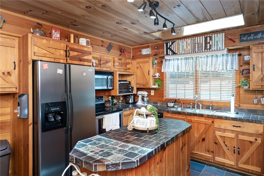 330 Holly Springs School Road Pickens, SC 29671 - Photo 16 of 36 Gallery Image 16