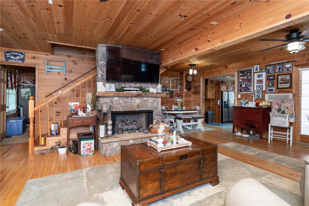 330 Holly Springs School Road Pickens, SC 29671 - Photo 7 of 36 Gallery Image 7