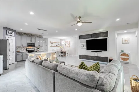 $2,400 | 29534 Wilkerson Lane, Katy, TX 77494