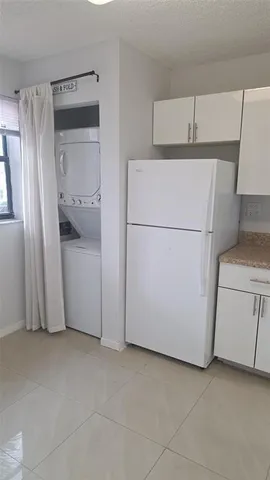 $2,100 | 9843 Nob Hill Lane, Unit 9843, Sunrise, FL 33351