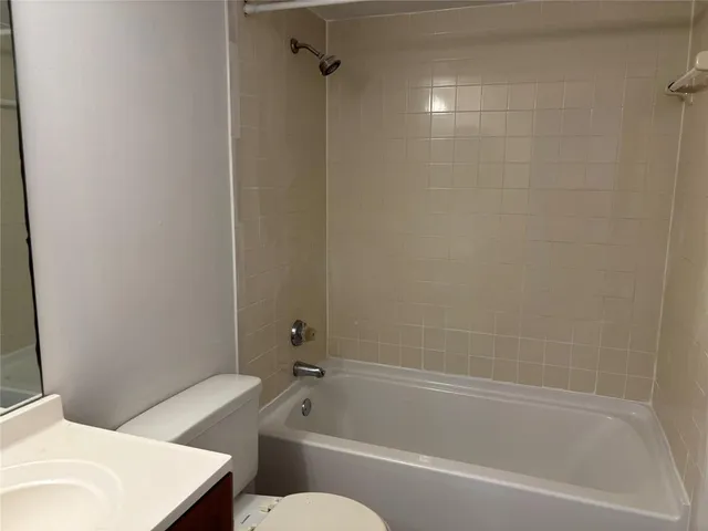 $2,100 | 9843 Nob Hill Lane, Unit 9843, Sunrise, FL 33351