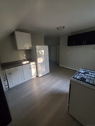 $1,695 | 432 Dixwell Avenue, New Haven, CT 06511