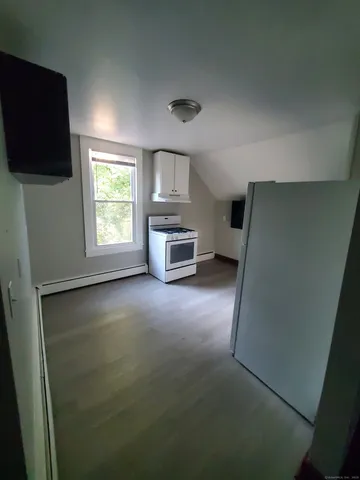 $1,695 | 432 Dixwell Avenue, New Haven, CT 06511