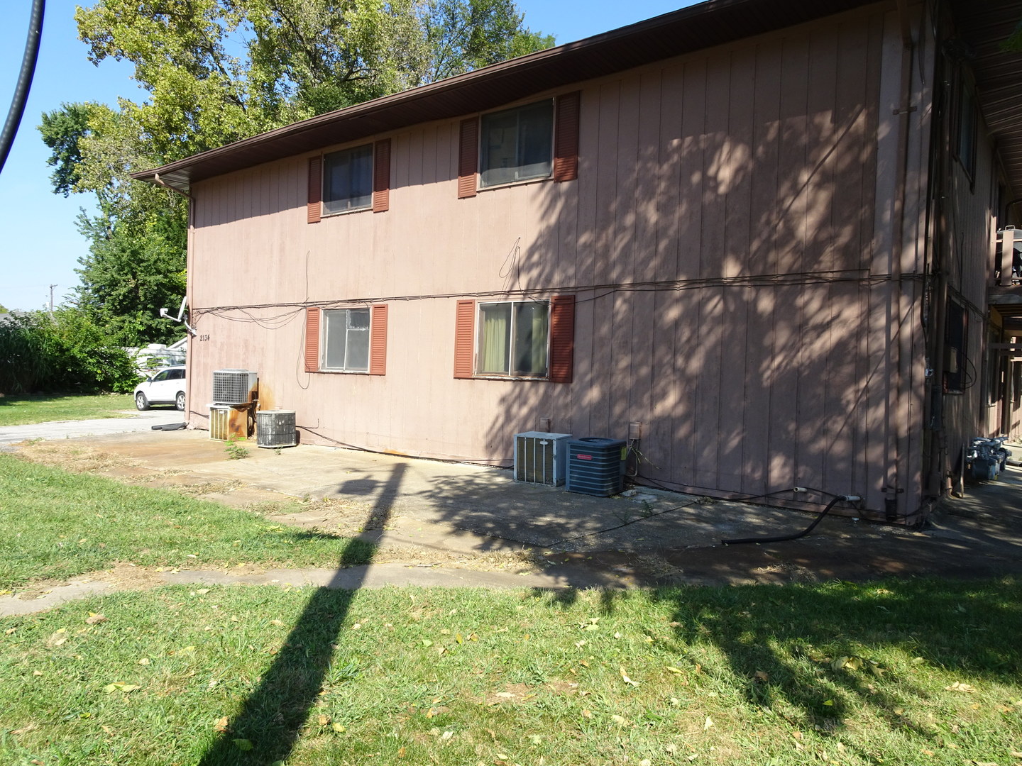 2134 East Locust Street Davenport, IA 52803 - Photo 12 of 12 a view of back yard of the house
