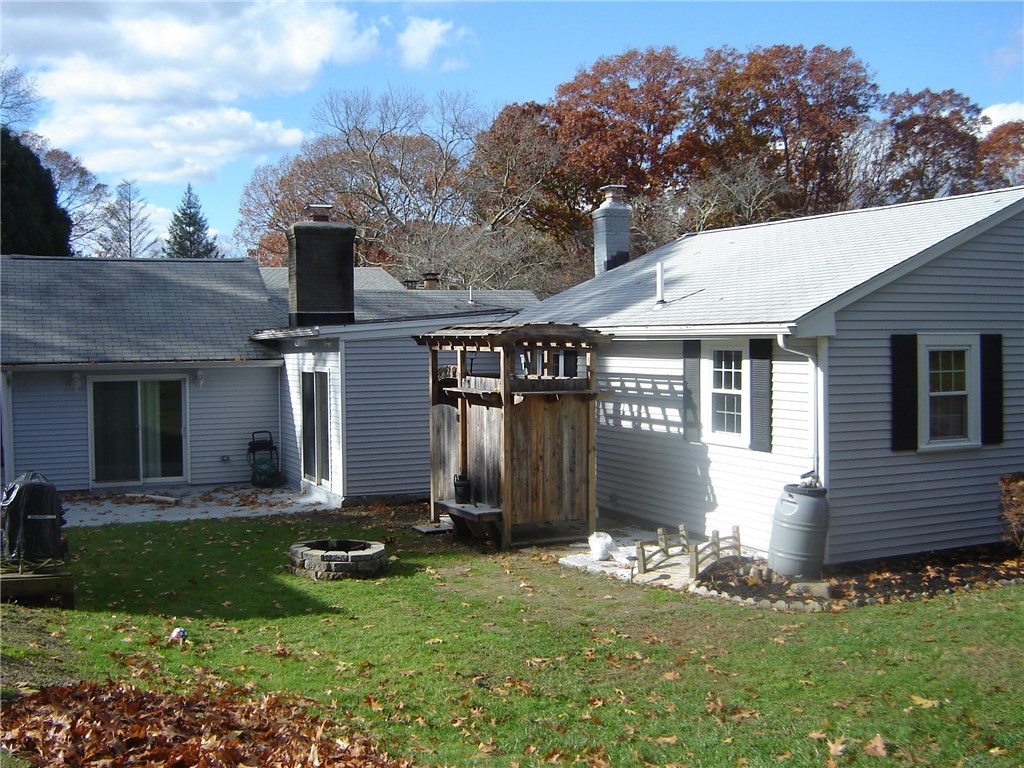 86 Winterberry Road Narragansett, RI 02874 - Photo 2 of 16 Gallery Image 2