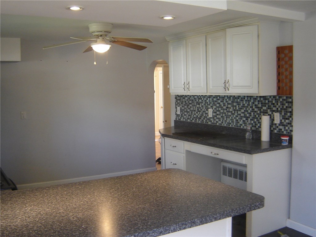 86 Winterberry Road Narragansett, RI 02874 - Photo 5 of 16 Gallery Image 5