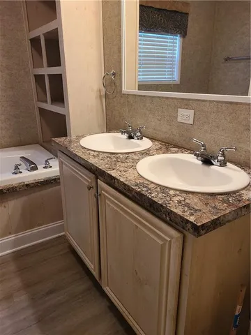 $600,000 | 24396 Highway 16, Denham Springs, LA 70726