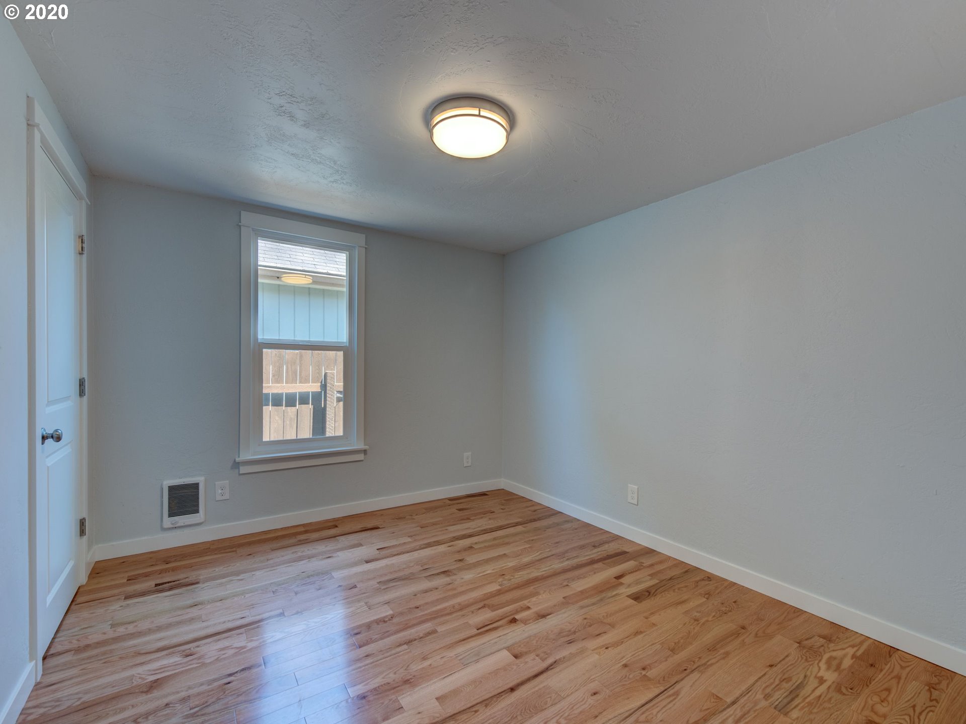 614 G Street Springfield, OR 97477 - Photo 13 of 22