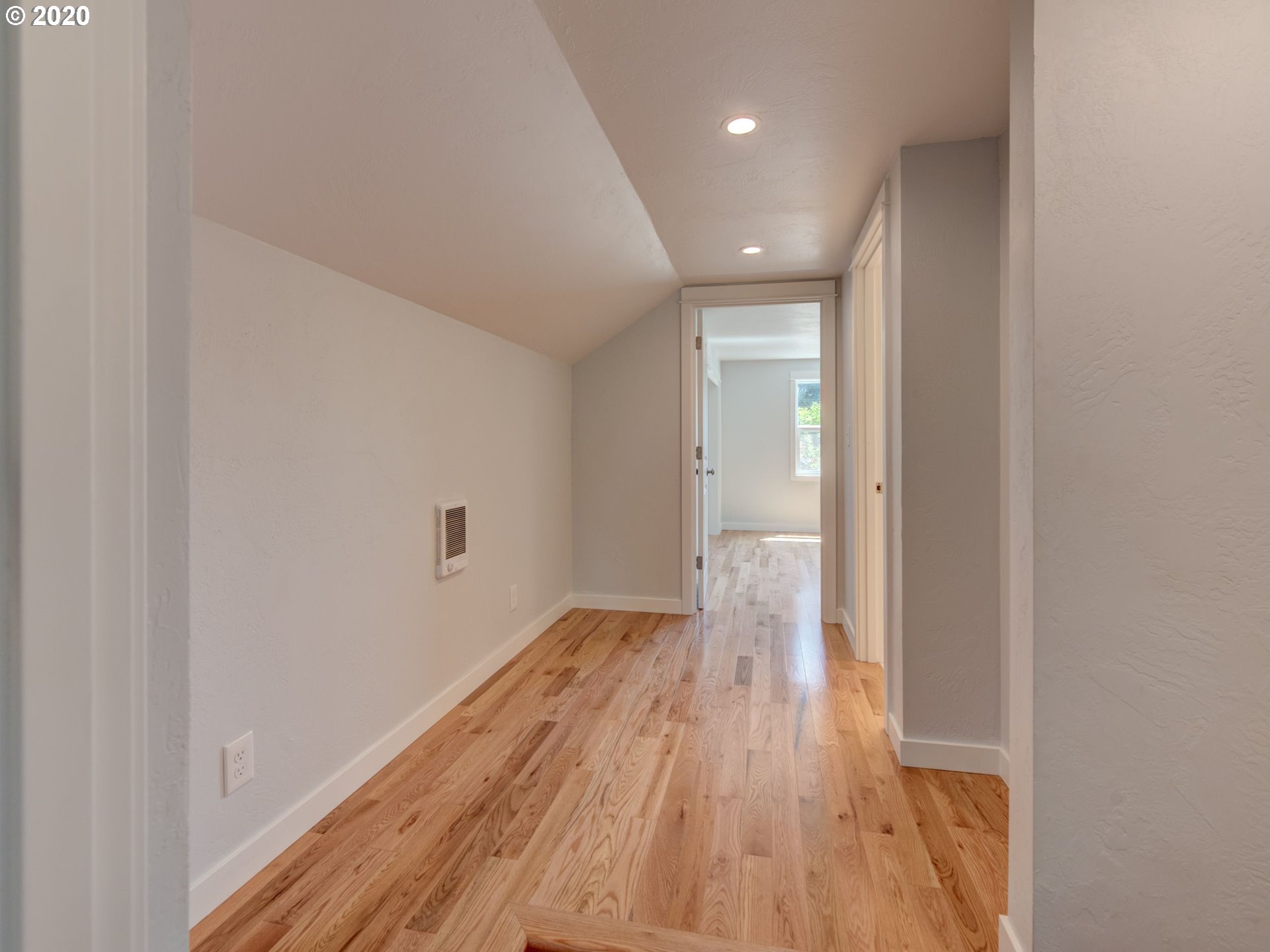 614 G Street Springfield, OR 97477 - Photo 16 of 22
