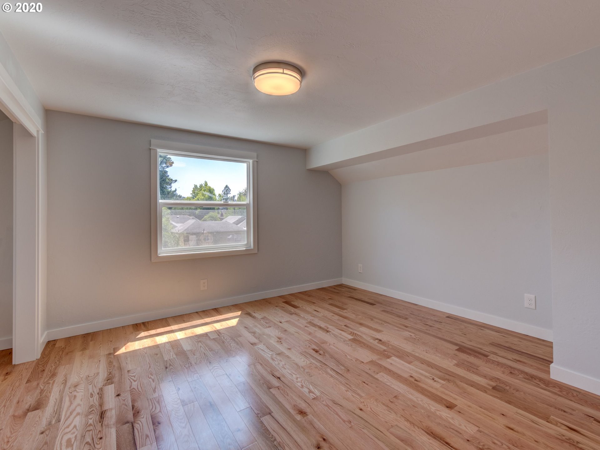 614 G Street Springfield, OR 97477 - Photo 19 of 22