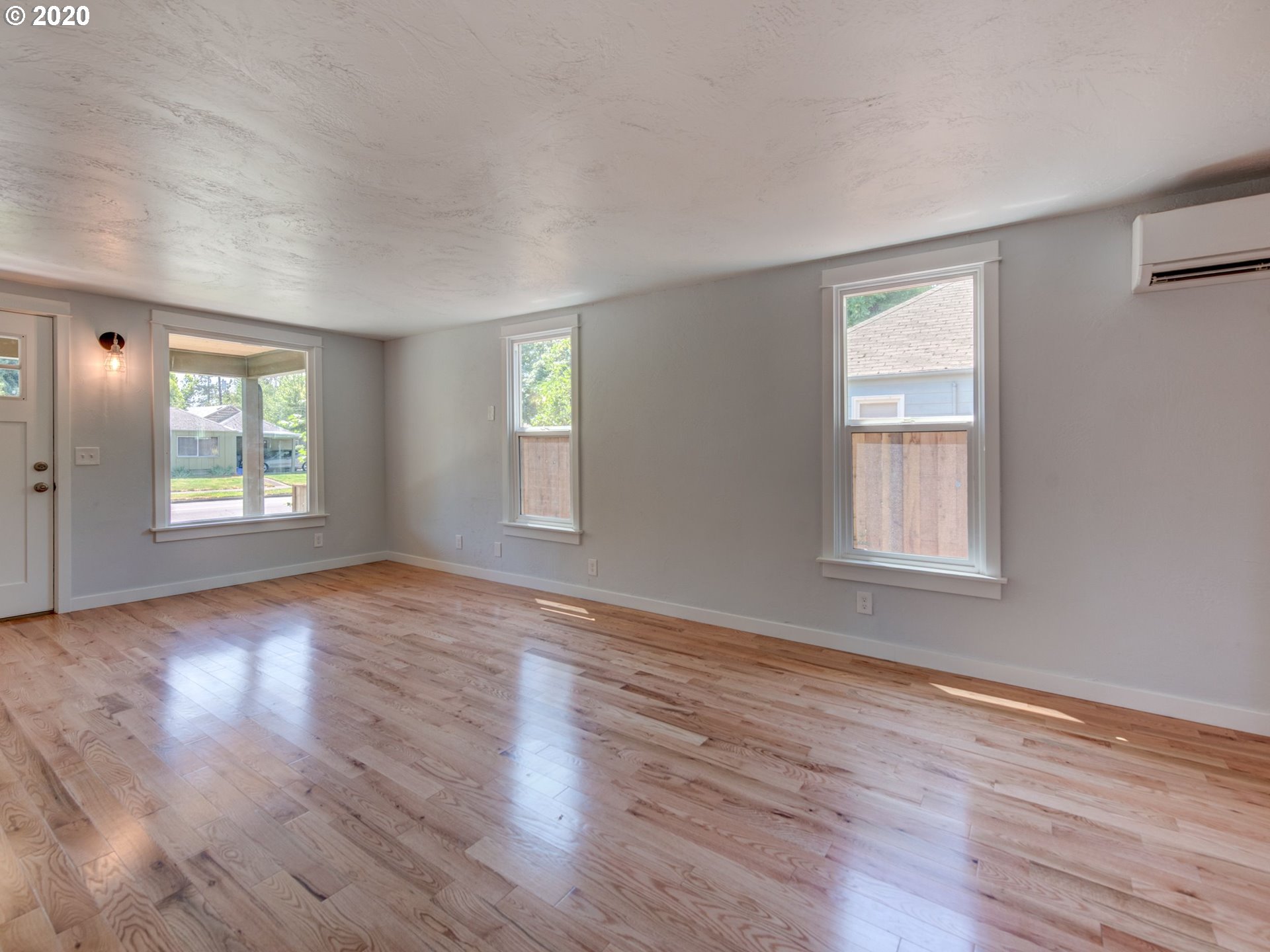 614 G Street Springfield, OR 97477 - Photo 4 of 22