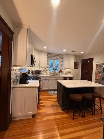 $2,350 | 127 Eldridge Street, Unit 2, Taunton, MA 02780