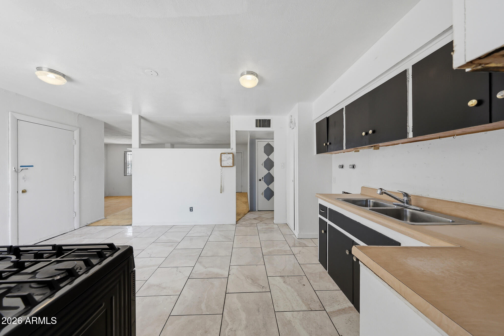 6541 West Osborn Road Phoenix, AZ 85033 - Photo 17 of 37