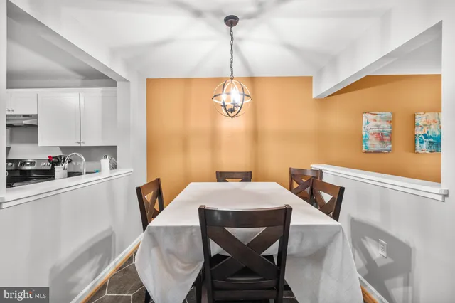 $454,900 | 8773 Village Green Court, Alexandria, VA 22309