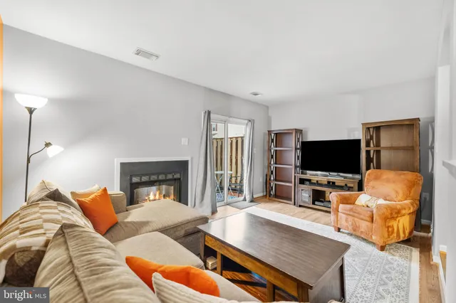 $454,900 | 8773 Village Green Court, Alexandria, VA 22309