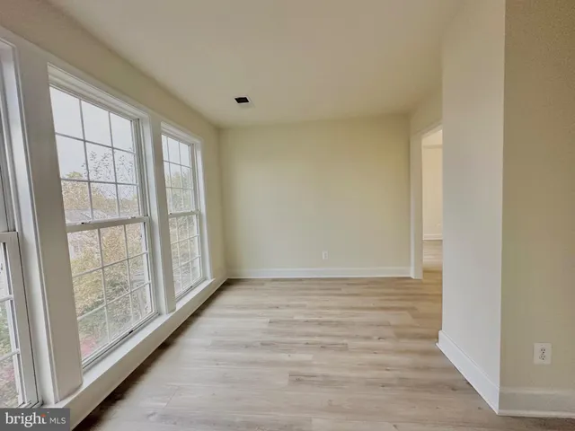 $3,500 | 42904 Bittner Square, Ashburn, VA 20148