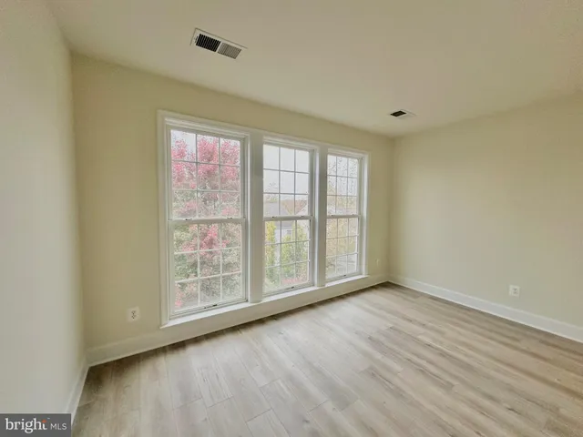 $3,500 | 42904 Bittner Square, Ashburn, VA 20148