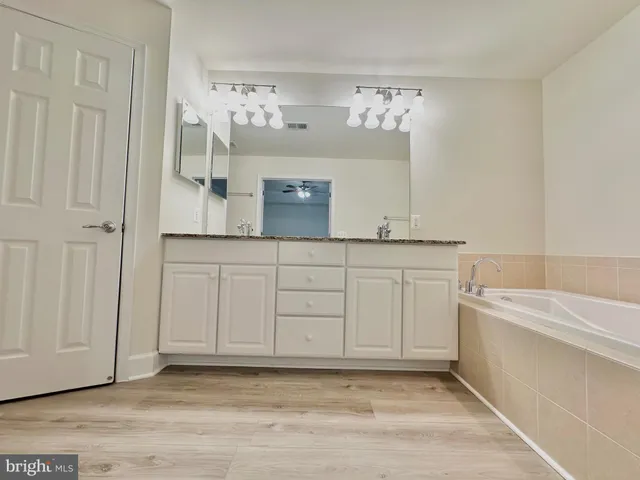 $3,500 | 42904 Bittner Square, Ashburn, VA 20148