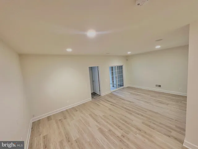 $3,500 | 42904 Bittner Square, Ashburn, VA 20148