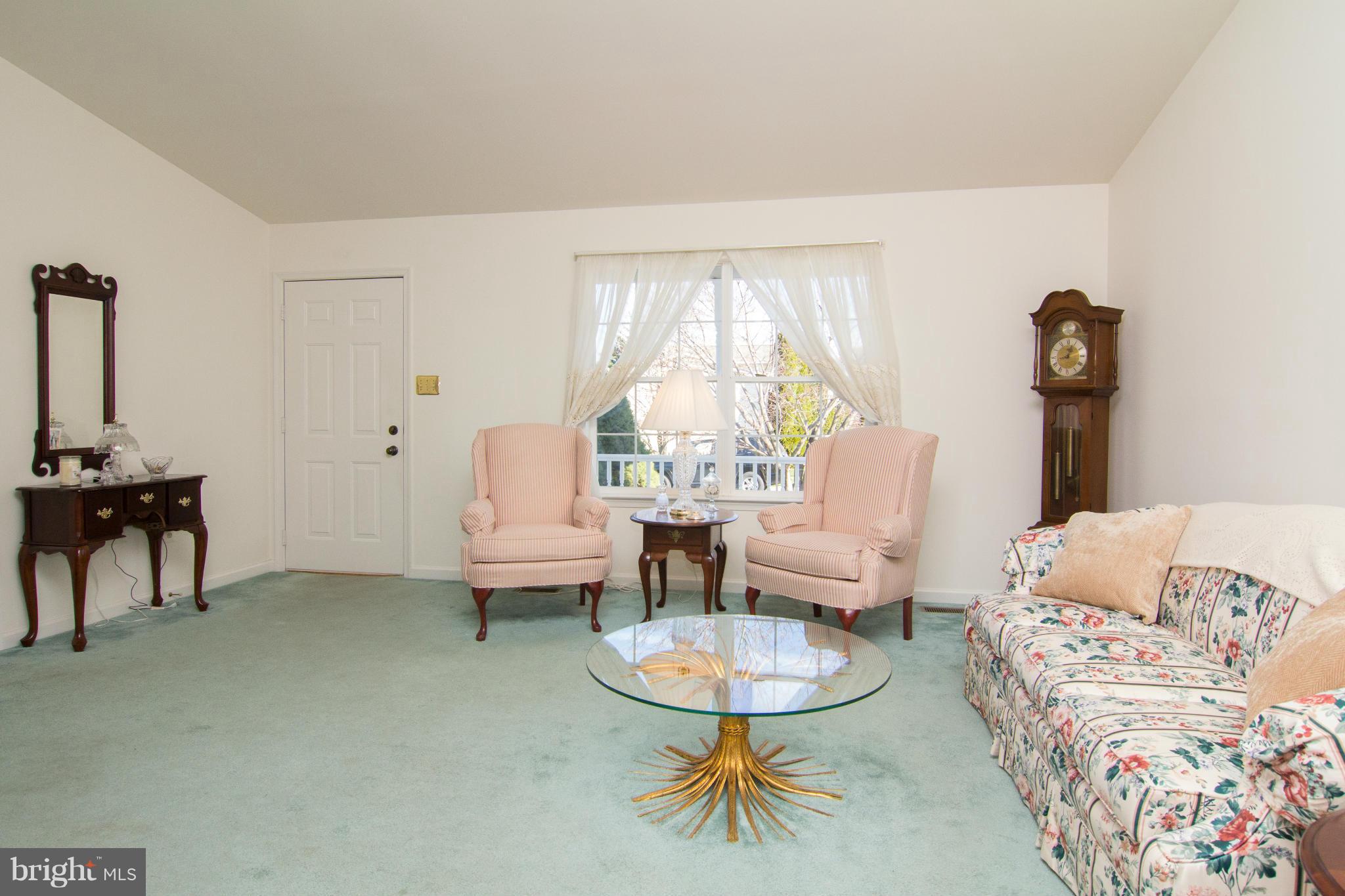 3797 Dakota Road Hampstead, MD 21074 - Photo 3 of 19 Living Room