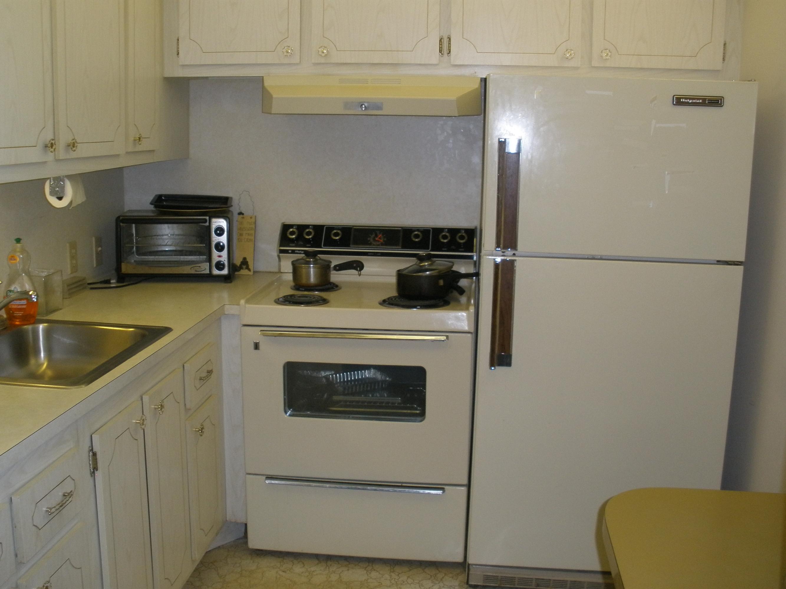 454 Mansfield M, Unit K Boca Raton, FL 33434 - Photo 4 of 7 Kitchen