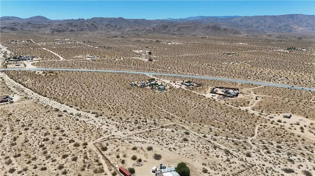 5 Joshua Tree Road Johnson Valley, CA 92285 - Photo 16 of 21 Gallery Image 16