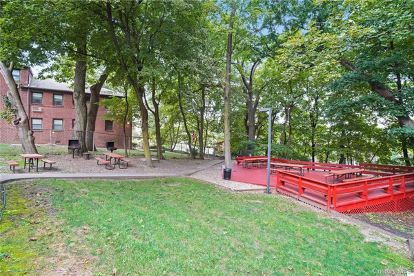 $459,990 | 113 Beacon Hill Drive, Unit E25, Dobbs Ferry, NY 10522