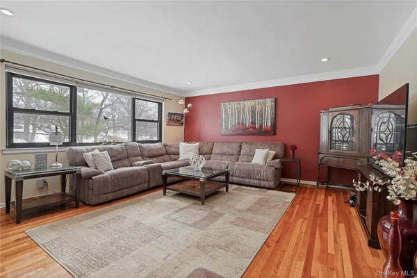 $459,990 | 113 Beacon Hill Drive, Unit E25, Dobbs Ferry, NY 10522