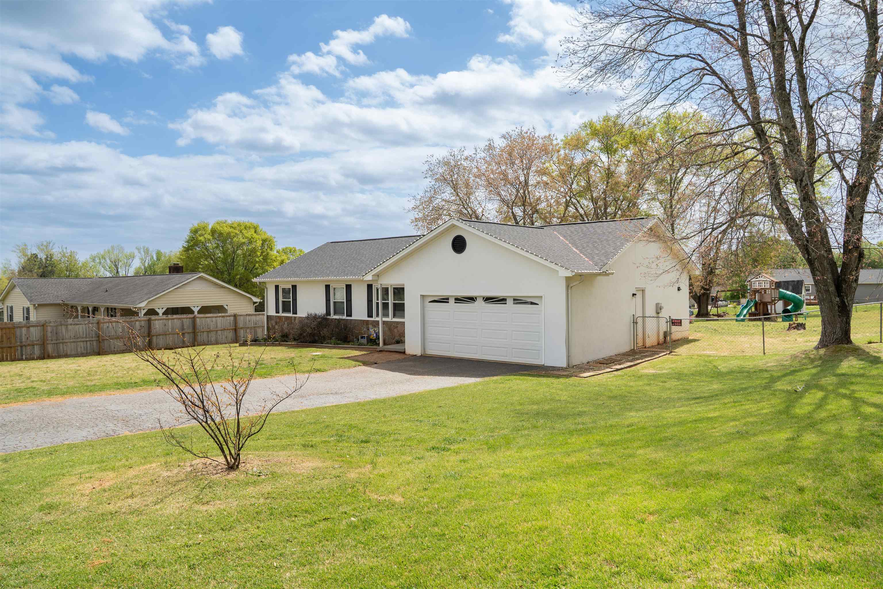 107 Cauthen Court Moore, SC 29369 - Photo 4 of 33