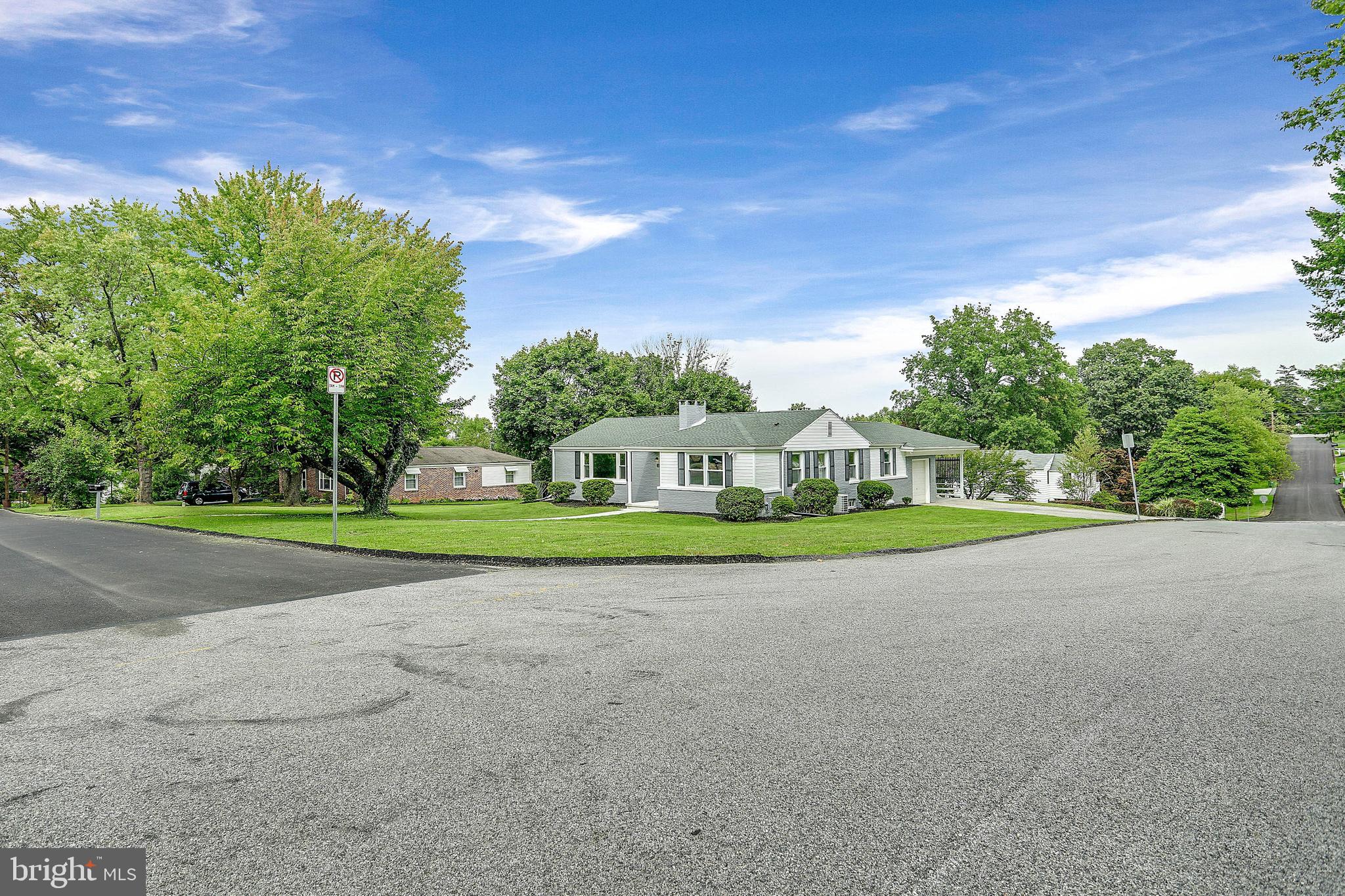1391 Stratford Road York, PA 17403 - Photo 4 of 45 Gallery Image 4