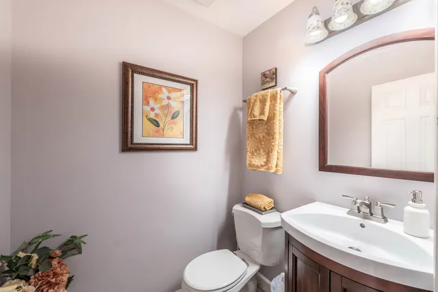 $460,000 | 1533 Banbury Avenue, St. Charles, IL 60174