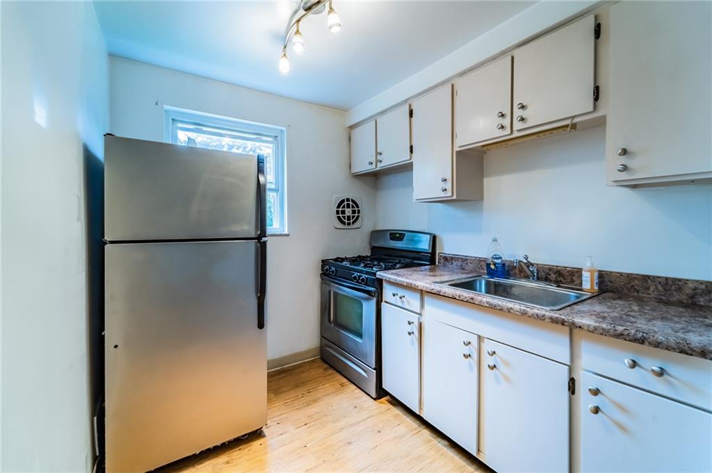 515 Decatur Avenue Pittsburgh, PA 15221 - Photo 4 of 18 Gallery Image 4