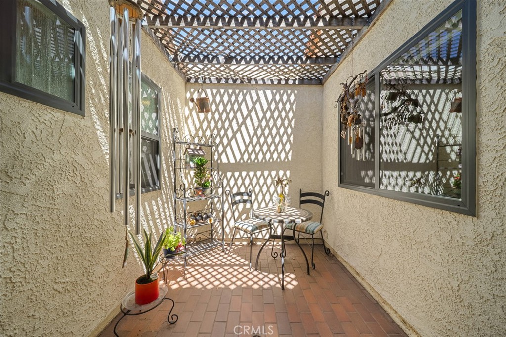 757 Congressional Road Simi Valley, CA 93065 - Photo 11 of 28