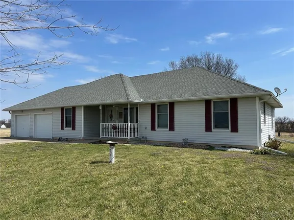 $404,900 | 21921 State Hwy BB, Nevada, MO 64772