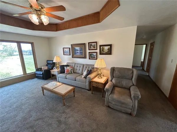 $404,900 | 21921 State Hwy BB, Nevada, MO 64772