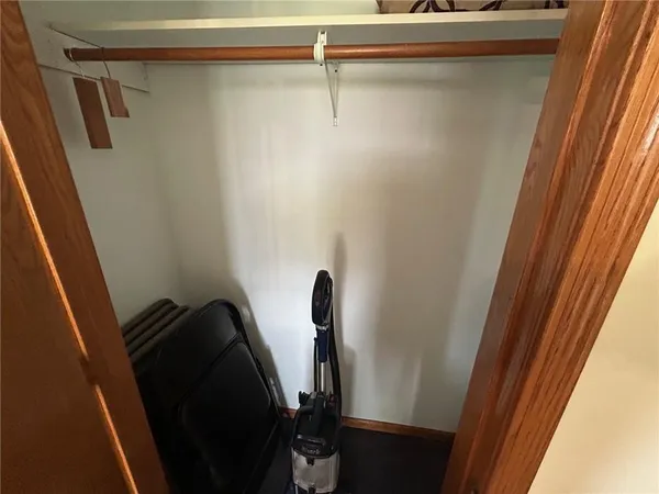 $404,900 | 21921 State Hwy BB, Nevada, MO 64772