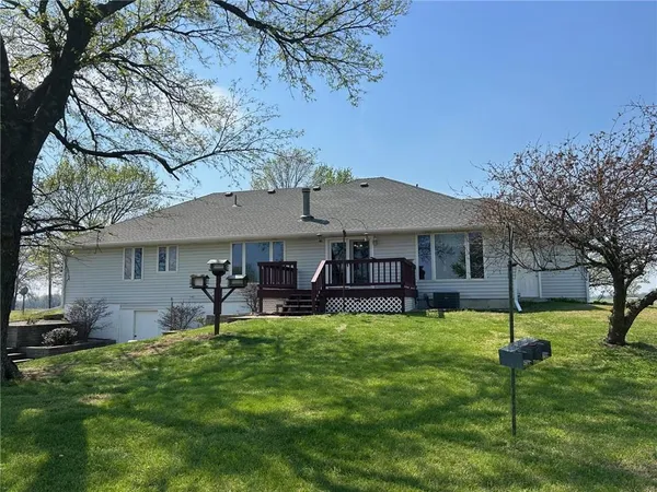 $404,900 | 21921 State Hwy BB, Nevada, MO 64772