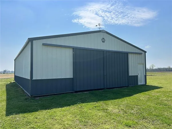 $404,900 | 21921 State Hwy BB, Nevada, MO 64772