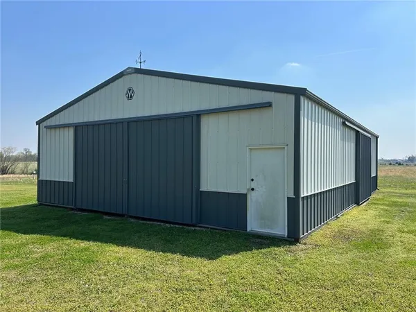 $404,900 | 21921 State Hwy BB, Nevada, MO 64772