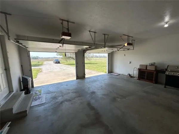 $404,900 | 21921 State Hwy BB, Nevada, MO 64772