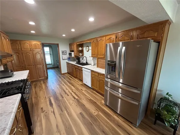 $404,900 | 21921 State Hwy BB, Nevada, MO 64772