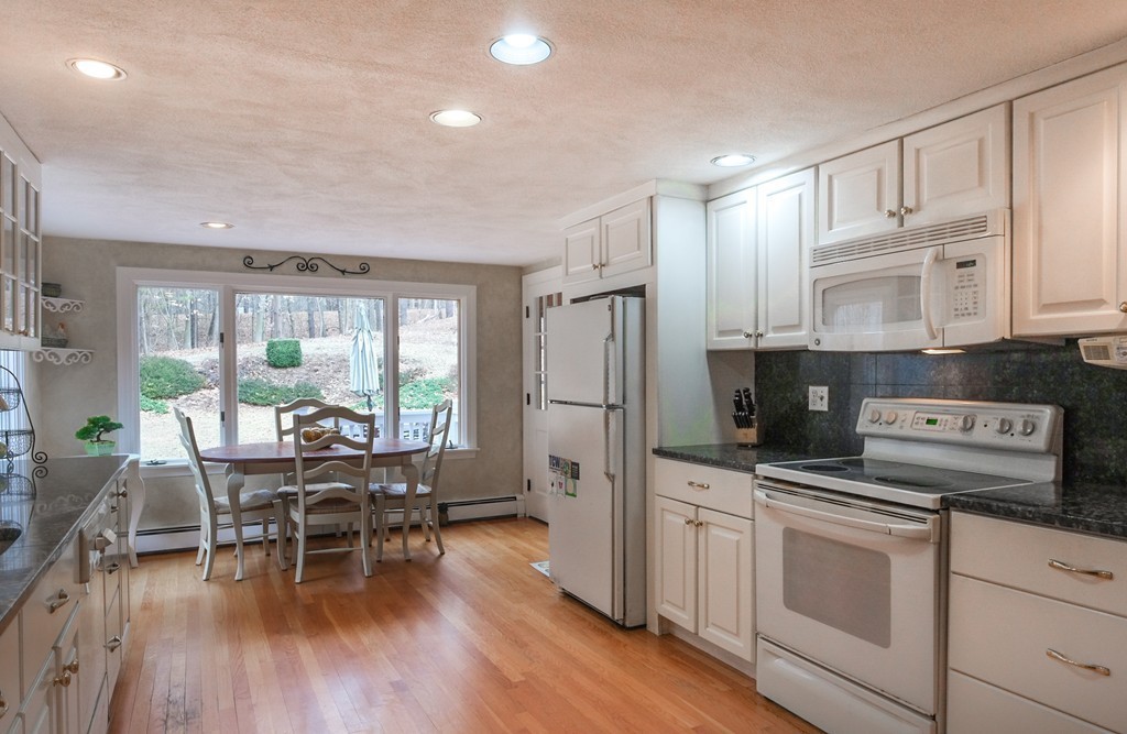 41 Davelin Road Wayland, MA 01778 - Photo 7 of 24 Gallery Image 7