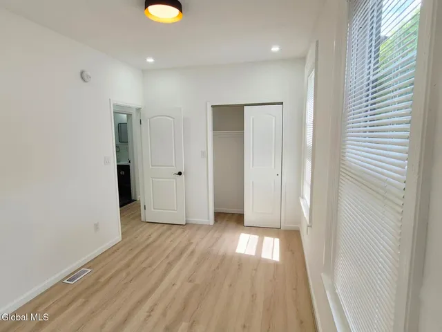 $1,850 | 445 5th Avenue, Unit 2, Troy, NY 12182