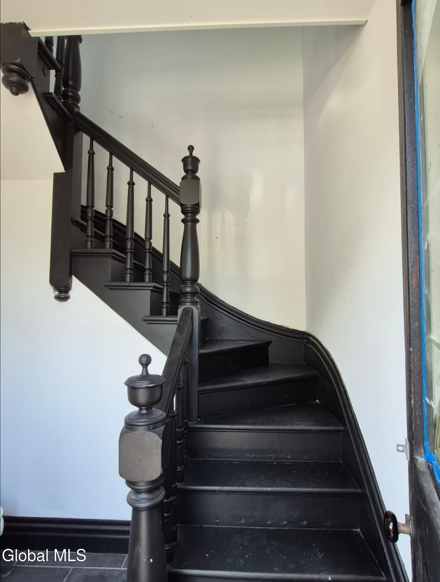 445 5th Avenue, Unit 2 Troy, NY 12182 - Photo 2 of 20 1000065105