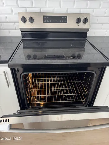 $1,850 | 445 5th Avenue, Unit 2, Troy, NY 12182