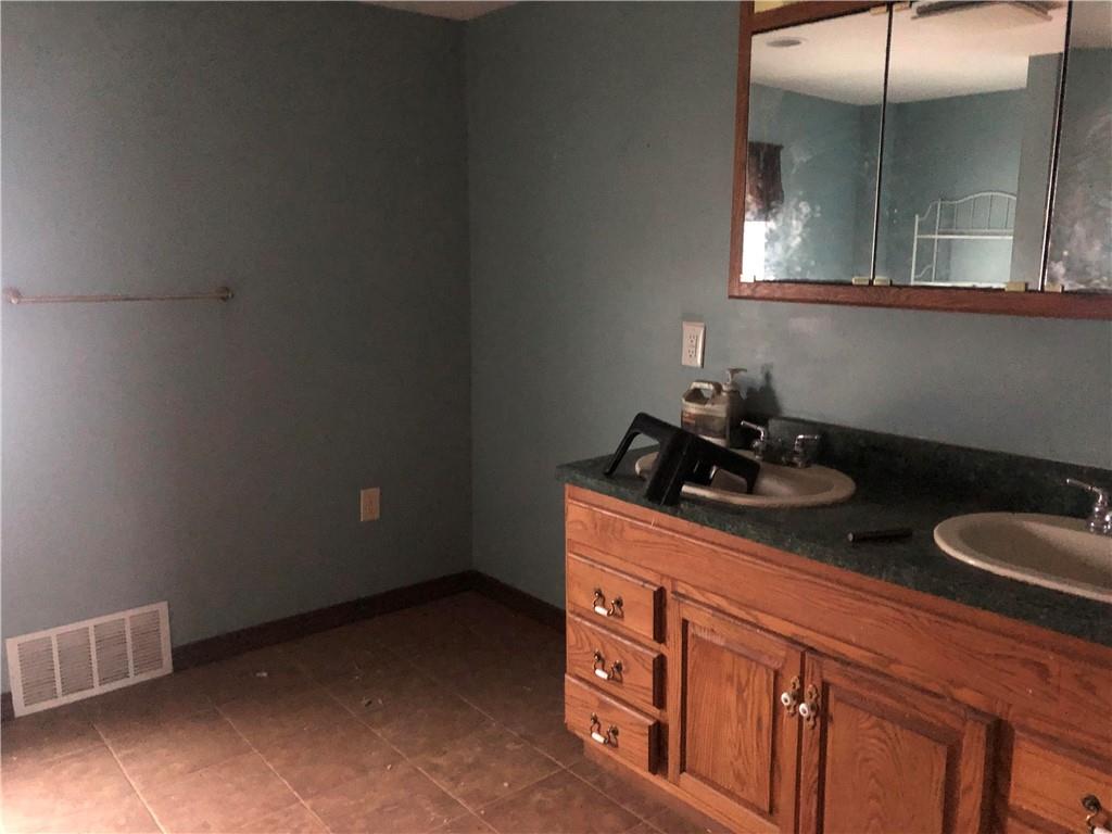 338 Cleland Mill Road New Castle, PA 16102 - Photo 11 of 19 Gallery Image 11