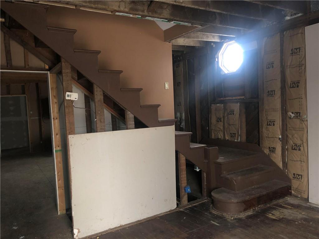 338 Cleland Mill Road New Castle, PA 16102 - Photo 3 of 19 Gallery Image 3