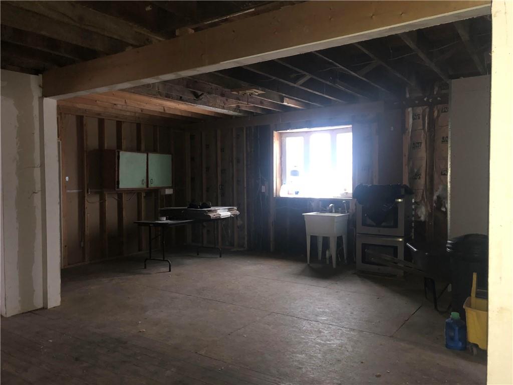 338 Cleland Mill Road New Castle, PA 16102 - Photo 5 of 19 Gallery Image 5